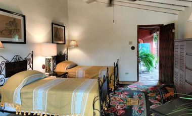 VENDE HERMOSA QUINTA  EN CUERNAVACA, REMODELADA, TIPO COLONIAL