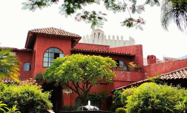 VENDE HERMOSA QUINTA  EN CUERNAVACA, REMODELADA, TIPO COLONIAL