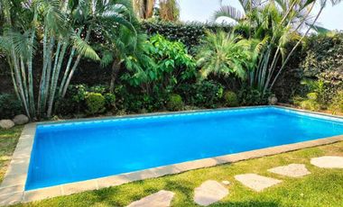 VENDE HERMOSA QUINTA  EN CUERNAVACA, REMODELADA, TIPO COLONIAL