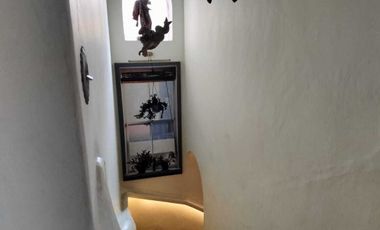 VENDE HERMOSA QUINTA  EN CUERNAVACA, REMODELADA, TIPO COLONIAL