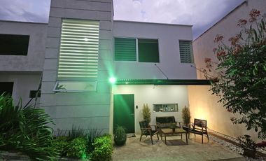 Casa en Venta en Oaxtepec, Morelos – Residencial Privado con Albercas y Áreas Ve