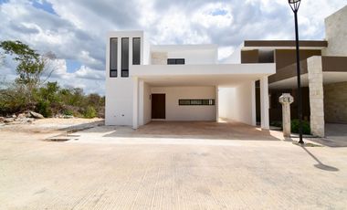 Casa en venta en Mérida, Privada Tamora, Conkal ( L.238)