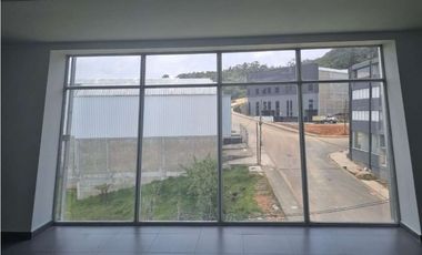 OFICINA EN VENTA/ARRIENDO EN CALDAS