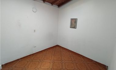CASA LOTE EN VENTA MANRIQUE CENTRAL