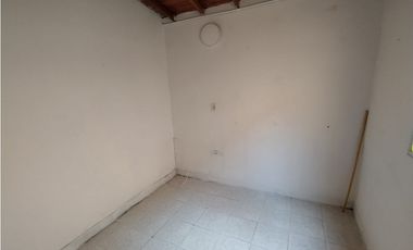 CASA LOTE EN VENTA MANRIQUE CENTRAL