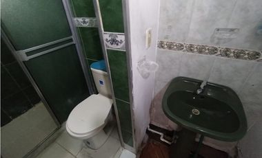 CASA LOTE EN VENTA MANRIQUE CENTRAL