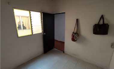 CASA LOTE EN VENTA MANRIQUE CENTRAL