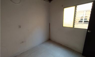 CASA LOTE EN VENTA MANRIQUE CENTRAL