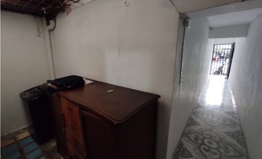 CASA LOTE EN VENTA MANRIQUE CENTRAL