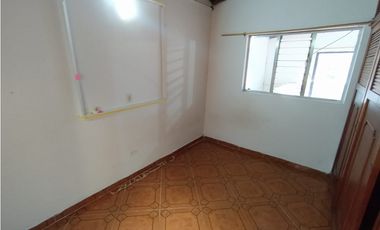 CASA LOTE EN VENTA MANRIQUE CENTRAL