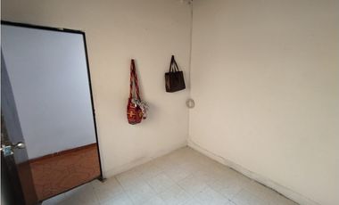 CASA LOTE EN VENTA MANRIQUE CENTRAL