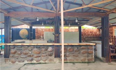 i025032 - VENTA HOSPEDAJE LODGE - YARINACOCHA