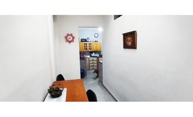 CASA EN VENTA AL FRENTE DE LA ESTACIÓN DEL METRO DE SAN JAVIER