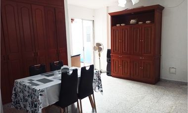 CASA EN VENTA AL FRENTE DE LA ESTACIÓN DEL METRO DE SAN JAVIER
