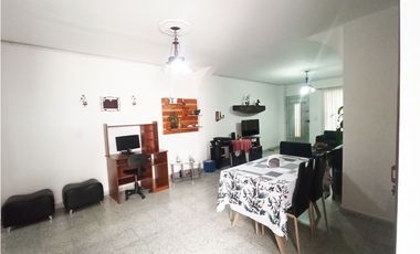 CASA EN VENTA AL FRENTE DE LA ESTACIÓN DEL METRO DE SAN JAVIER