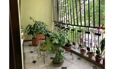 CASA EN VENTA SECTOR VILLA HERMOSA MEDELLN