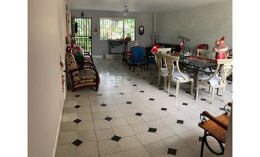 CASA EN VENTA SECTOR VILLA HERMOSA MEDELLN
