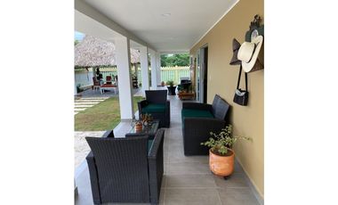 CABAÑA EN VENTA CON PISCINA PRIVADA A PUERTA CERRADA EN COVEÑAS