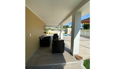 CABAÑA EN VENTA CON PISCINA PRIVADA A PUERTA CERRADA EN COVEÑAS