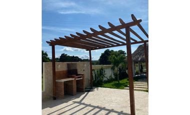 CABAÑA EN VENTA CON PISCINA PRIVADA A PUERTA CERRADA EN COVEÑAS