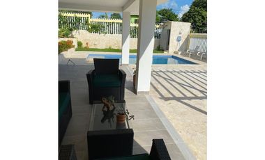 CABAÑA EN VENTA CON PISCINA PRIVADA A PUERTA CERRADA EN COVEÑAS