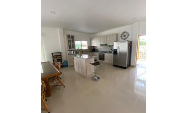 CABAÑA EN VENTA CON PISCINA PRIVADA A PUERTA CERRADA EN COVEÑAS