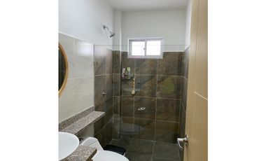 CABAÑA EN VENTA CON PISCINA PRIVADA A PUERTA CERRADA EN COVEÑAS