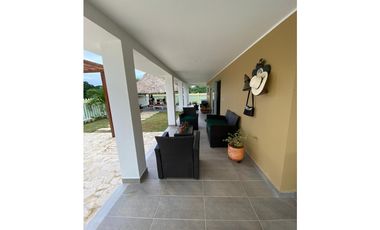 CABAÑA EN VENTA CON PISCINA PRIVADA A PUERTA CERRADA EN COVEÑAS