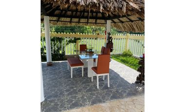 CABAÑA EN VENTA CON PISCINA PRIVADA A PUERTA CERRADA EN COVEÑAS