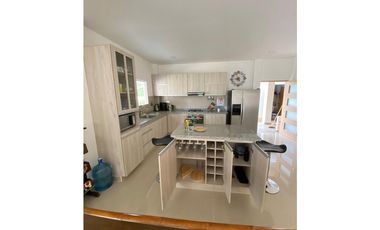 CABAÑA EN VENTA CON PISCINA PRIVADA A PUERTA CERRADA EN COVEÑAS