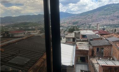 CASA EN VENTA SECTOR LAS GRANJAS MANRIQUE