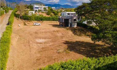 LOTE EN VENTA EN PARCELACIÓN RODEO REAL SOPETRN