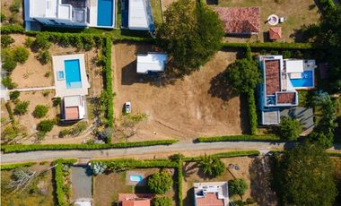 LOTE EN VENTA EN PARCELACIÓN RODEO REAL SOPETRN