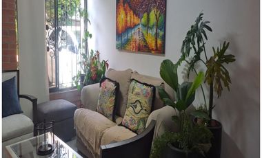 CASA DE DOS NIVELES EN VENTA ENVIGADO, ALCAL