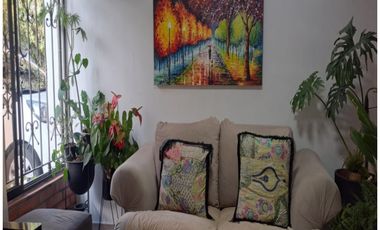 CASA DE DOS NIVELES EN VENTA ENVIGADO, ALCAL
