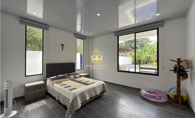 SE VENDE CASA EN LA VEGA VEREDA UCRANIA BAJA