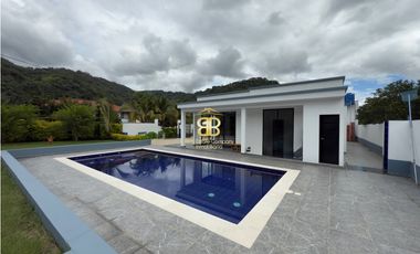 SE VENDE CASA EN LA VEGA VEREDA UCRANIA BAJA