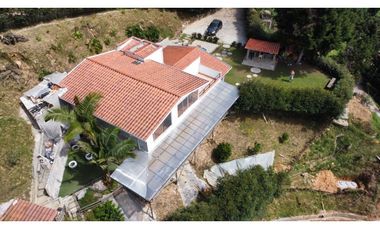 Venta de casa campestre en Belén vereda el jardín independiente