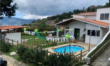 Venta de casa campestre en Belén vereda el jardín independiente
