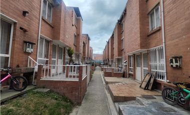 ¡Tu Nuevo Hogar! Casa Familiar en Conjunto en Soacha Compartir!