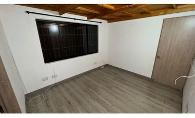 VENTA DE MODERNA CASA EN UNIDAD CERRADA EN GUARNE