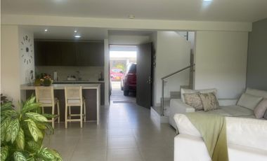CASA EN VENTA  EN CONDOMINIO JAMUNDI ALFAGUARA SM 9219029