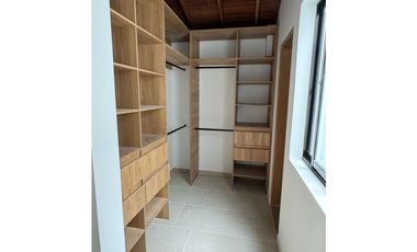 VENTA DE CASA FAMILIAR  PARA ESTRENAR EN UNIDAD ABIERTA, LA CEJA