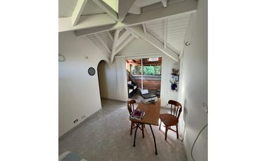 Venta de casa en el Poblado sector Castropol