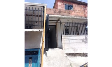 Venta de casa + apartaestudios