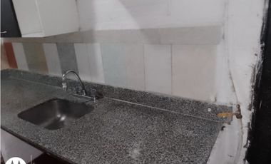 Venta de casa + apartaestudios