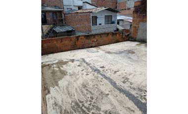 Venta de casa + apartaestudios