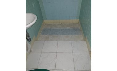 Venta de casa + apartaestudios