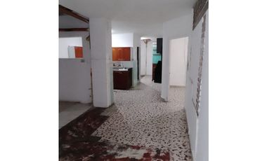 Venta de casa + apartaestudios