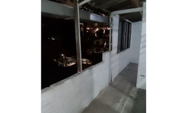 Venta de casa + apartaestudios